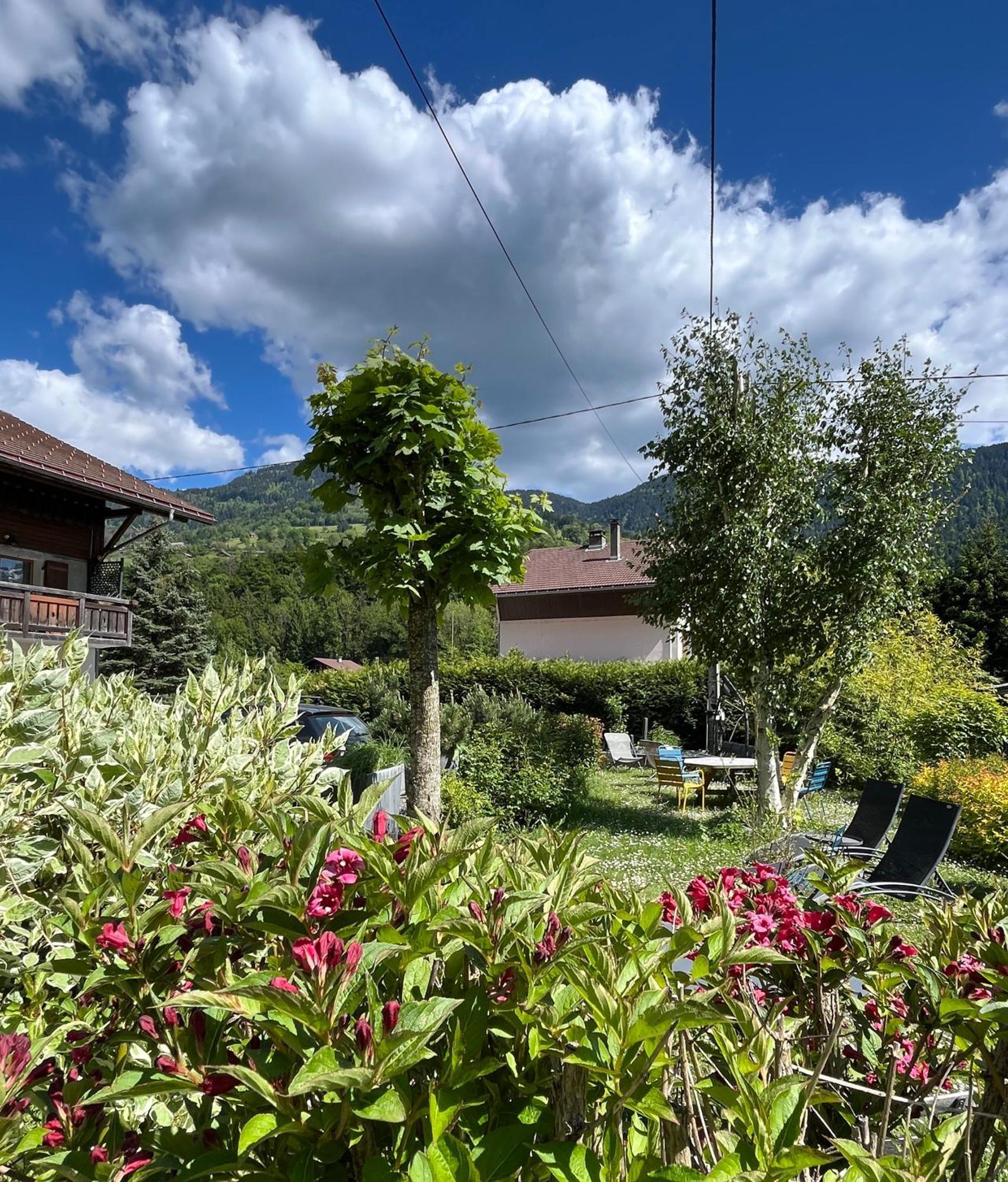 LAPRESKI, bel appartement esprit chalet, très confortable 4 étoiles Thônes Exterior foto